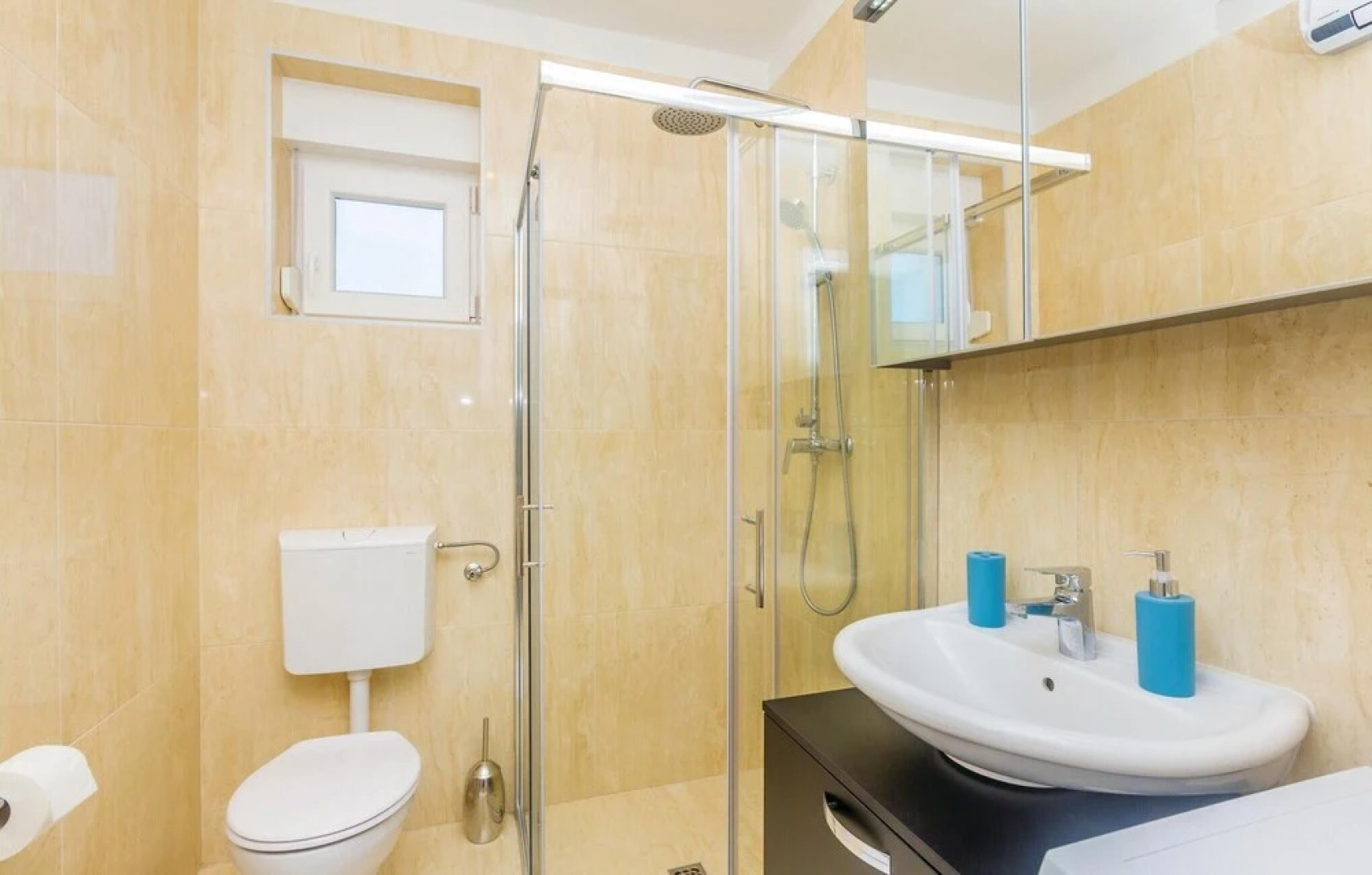 Beautiful Home in Brzac With Wifi and 2 Bedrooms