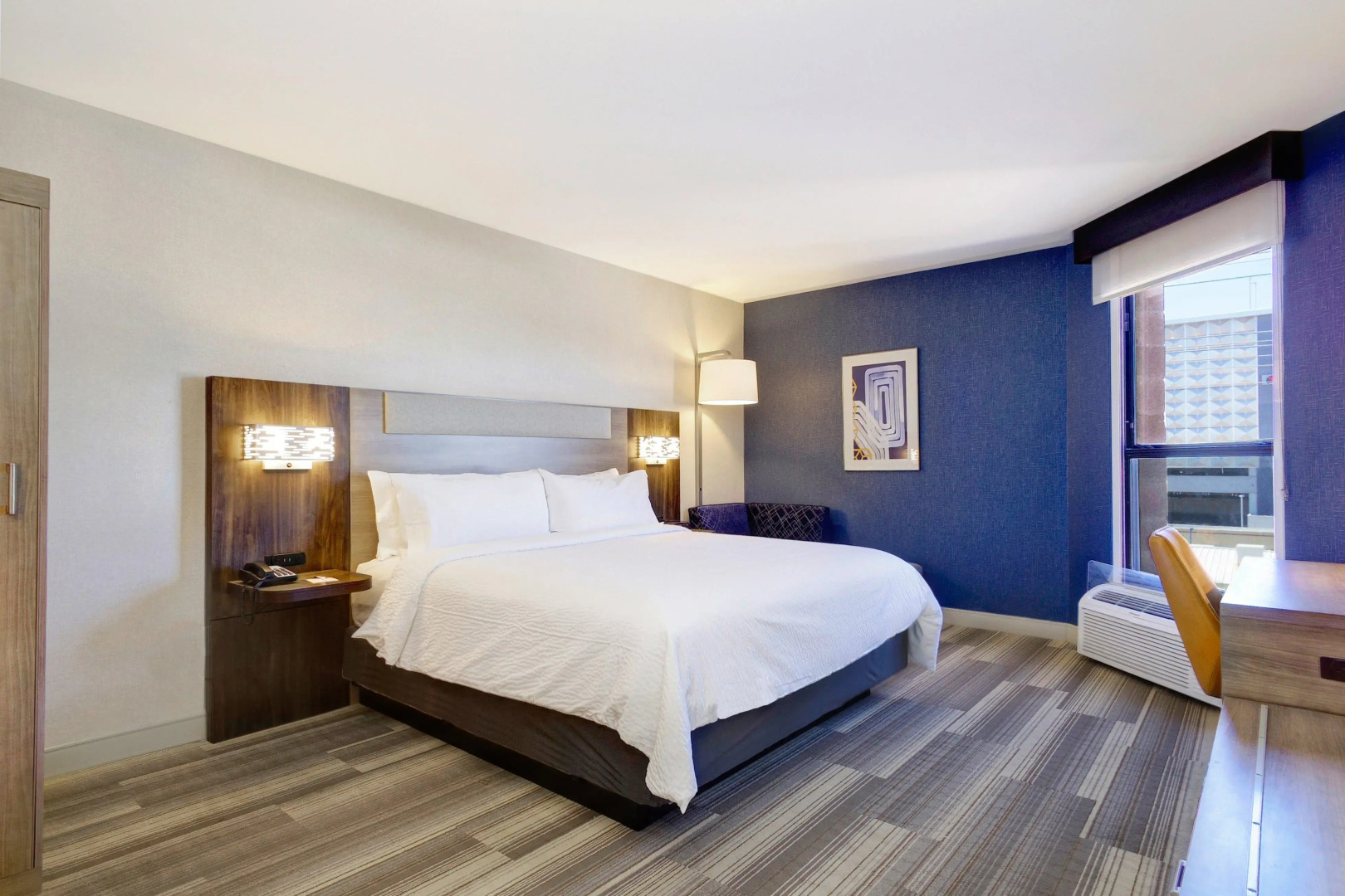 Holiday Inn Express & Suites Phoenix - Tempe by IHG