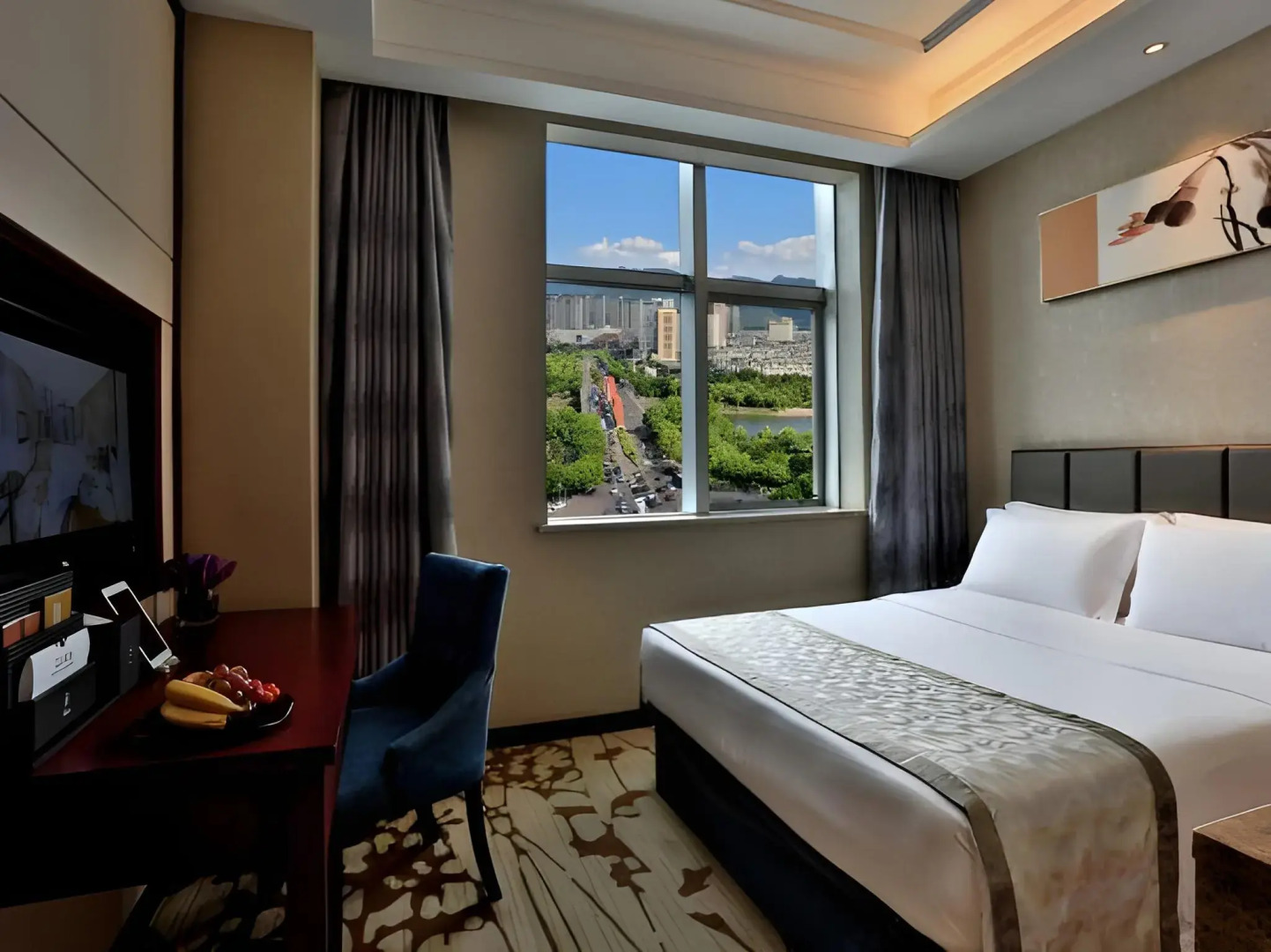 Yiwu Zhonglian Kaixin Hotel