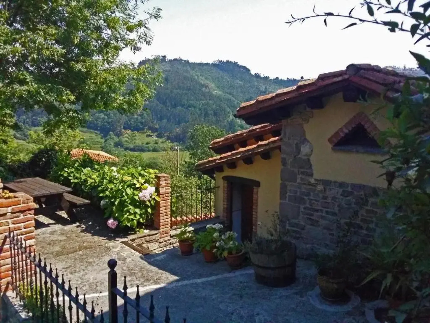 Trisqueles y Buganvillas