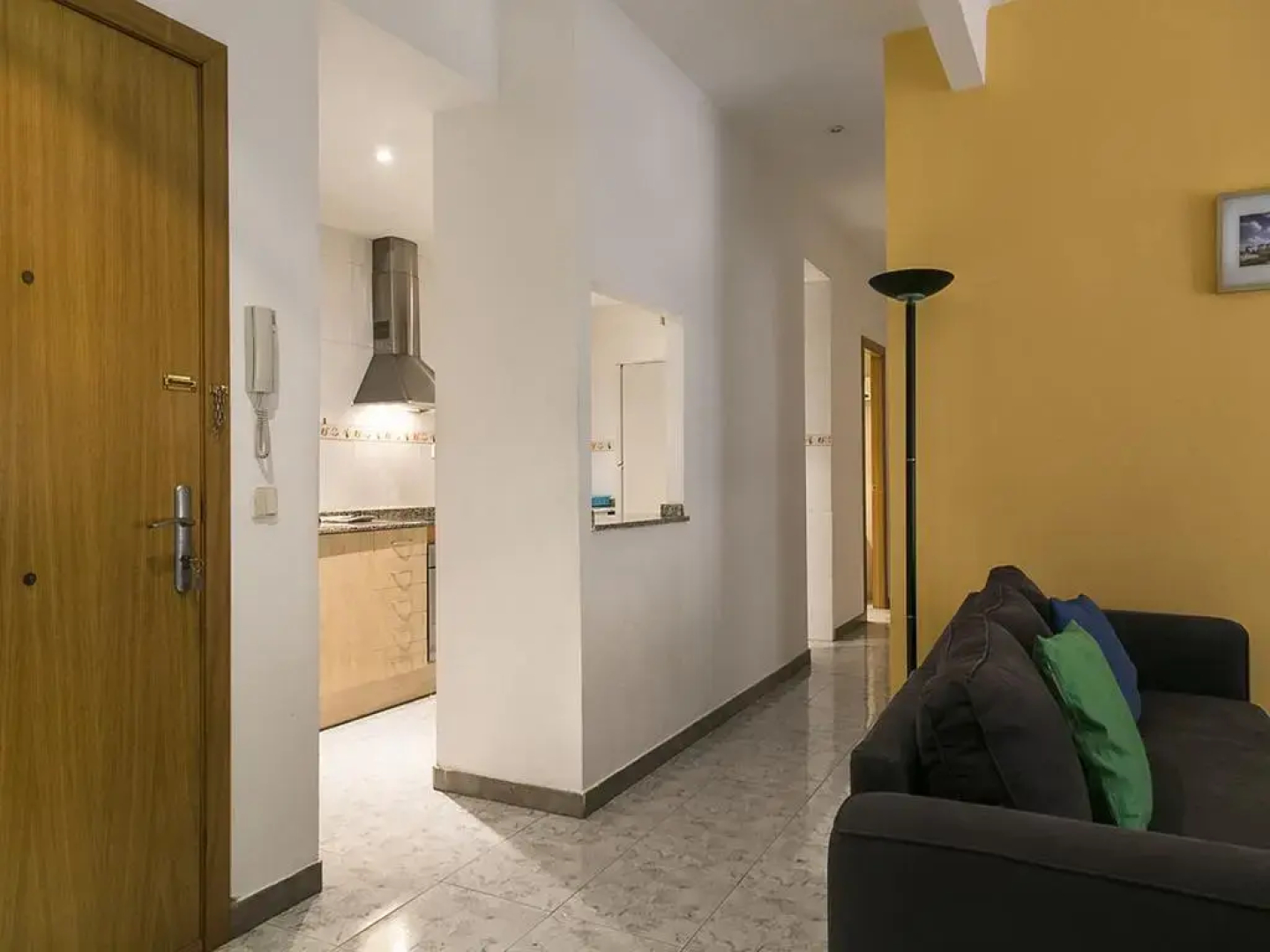 Cosy and Bright Flat