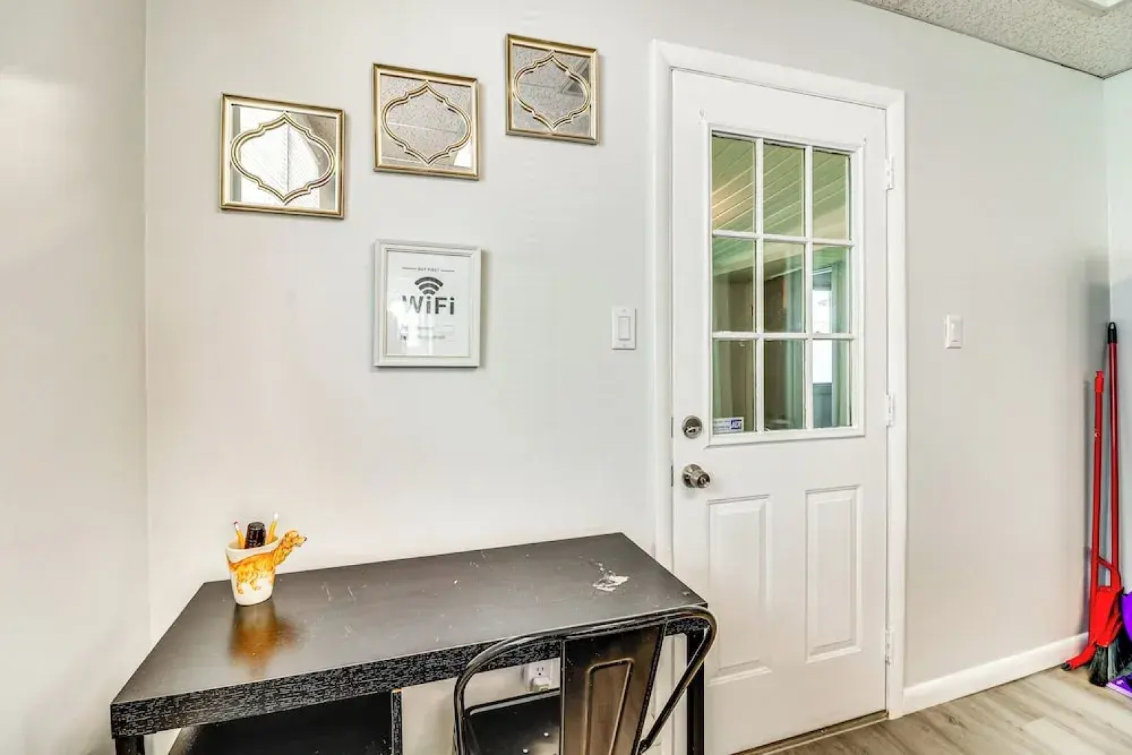 Cozy Keansburg Cottage: Walk to Beach & Boardwalk!