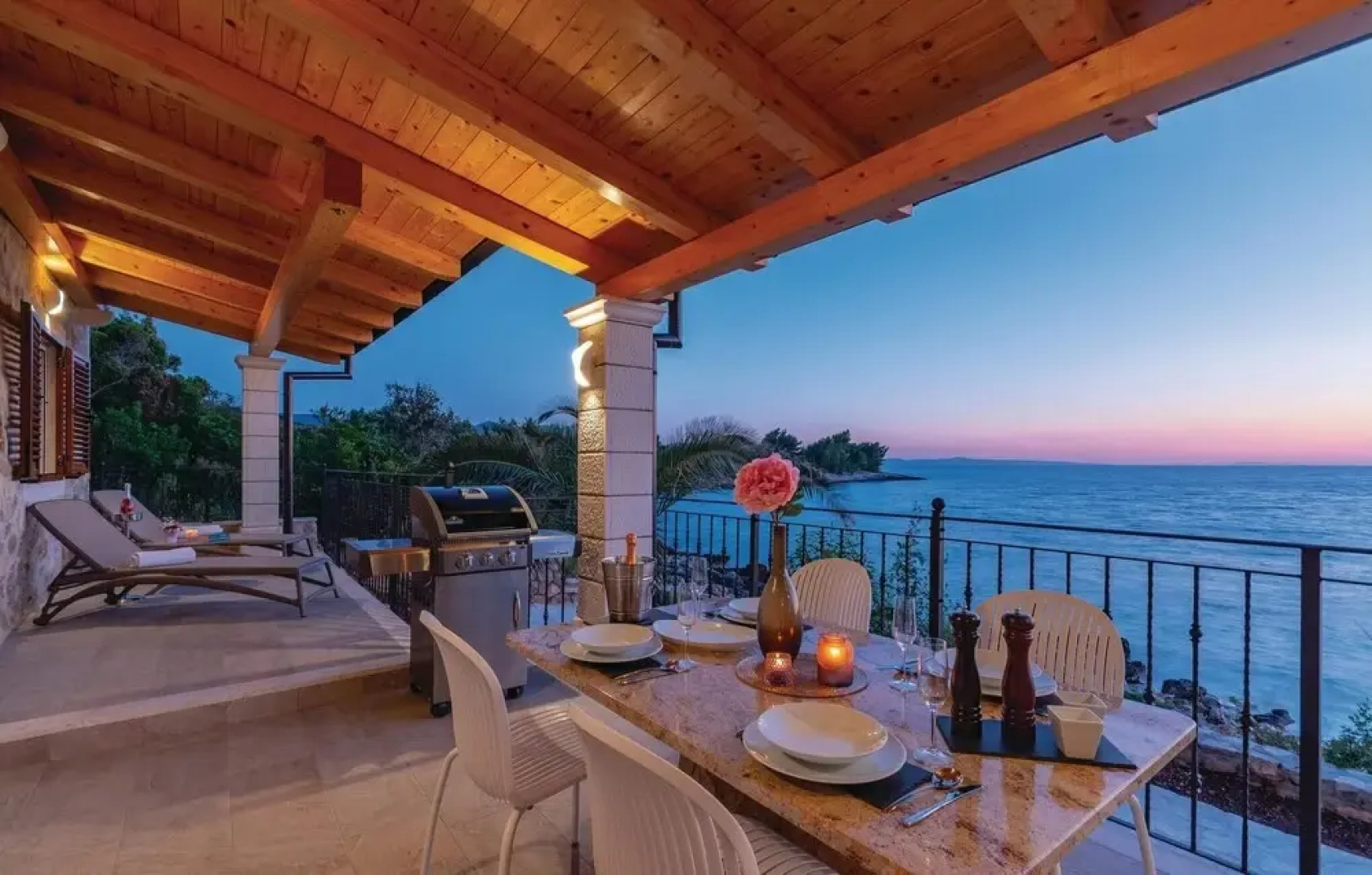 Awesome Home in Loviste With 2 Bedrooms, Wifi and Heated Swimming Pool