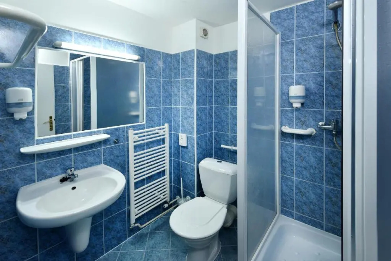 APLEND Hotel Lujza Major