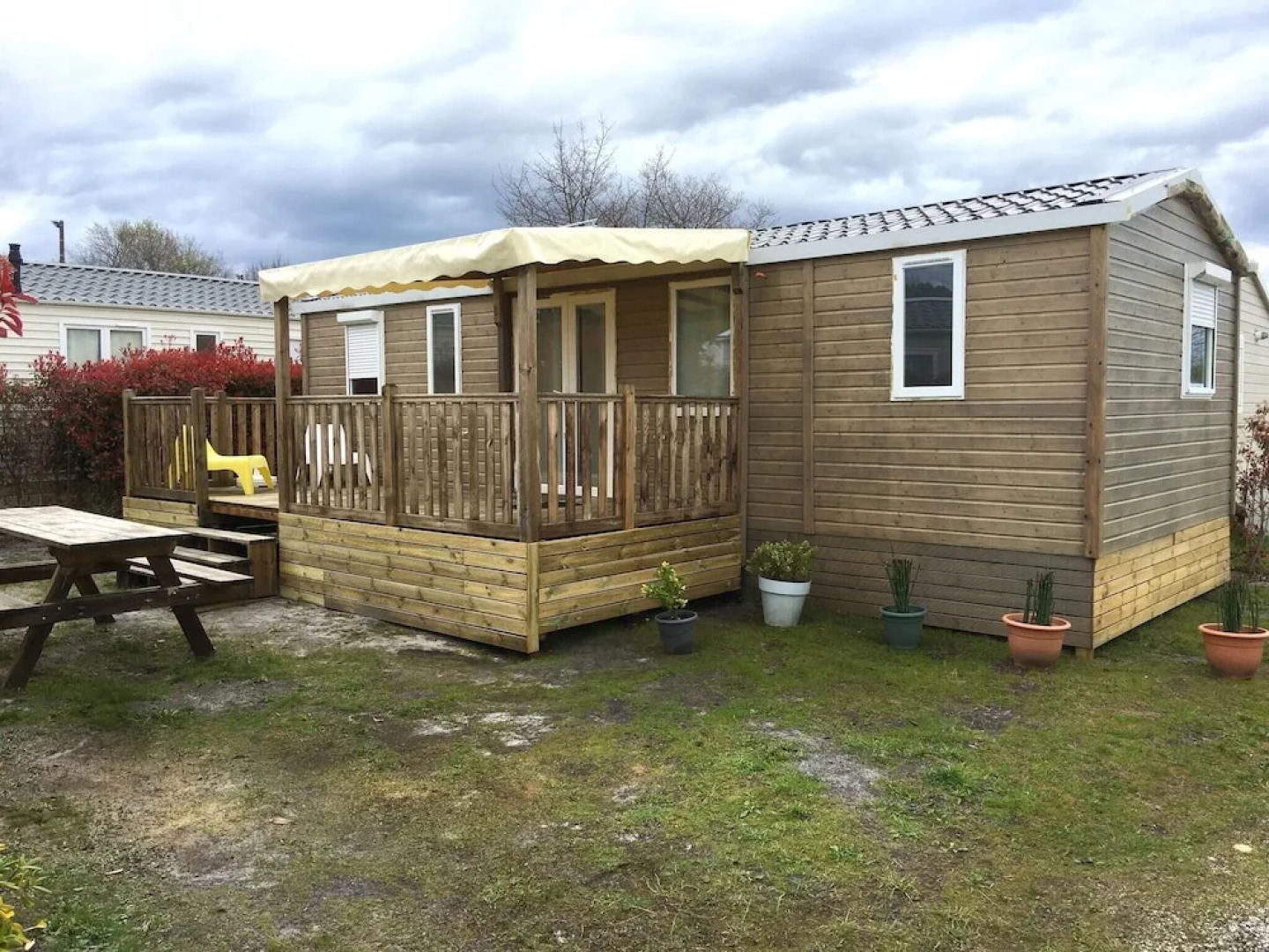 Bungalow With 3 Bedrooms in Andernos-les-bains, With Pool Access and F