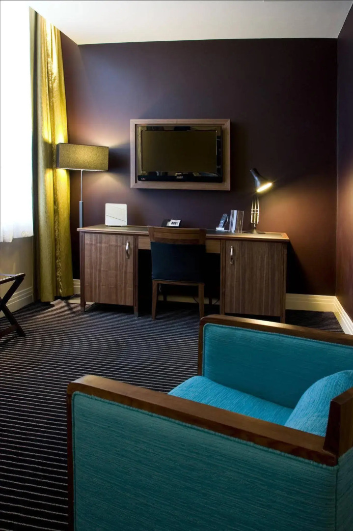 Hard Days Night Hotel