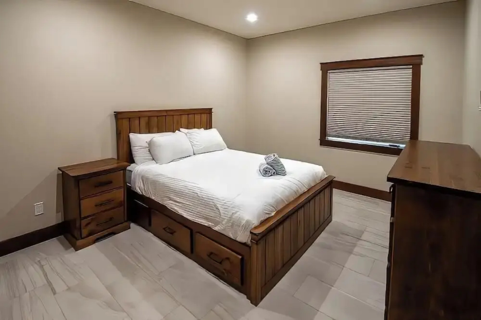 Snow Creek Cabins by Fernie Lodging Co.