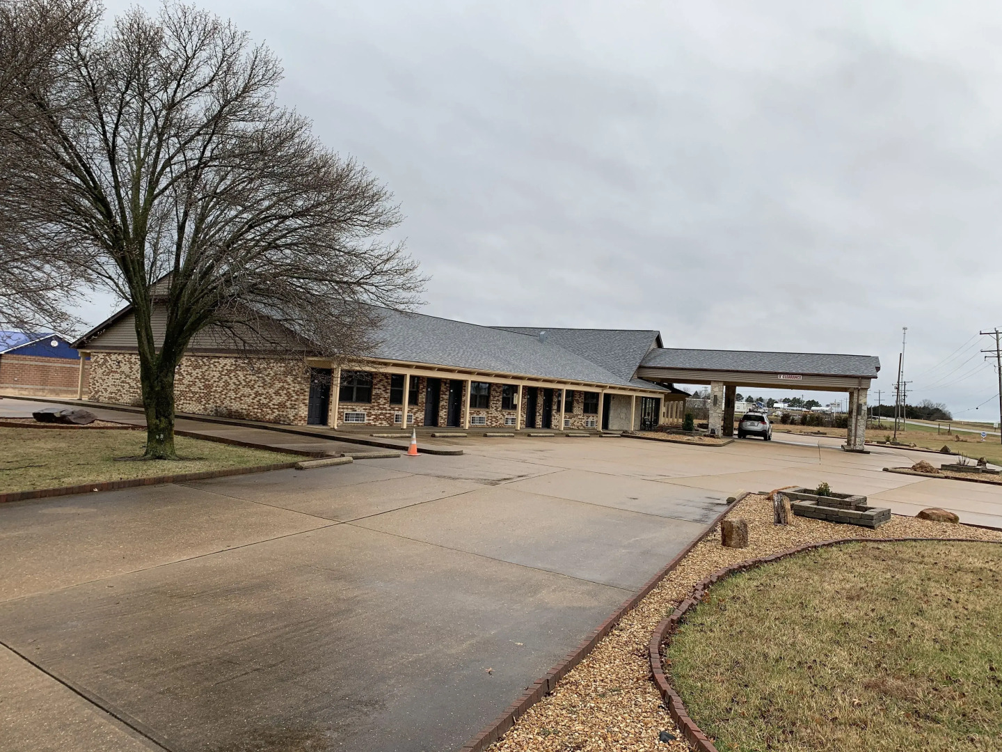 Owensville Motor Inn