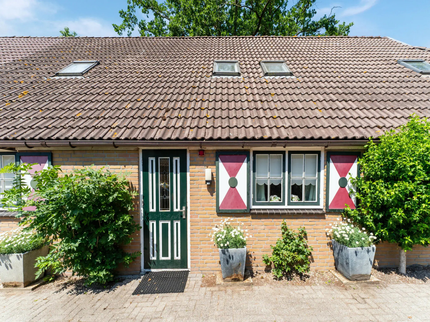 Group Home in Giethoorn With Waterside Terrace