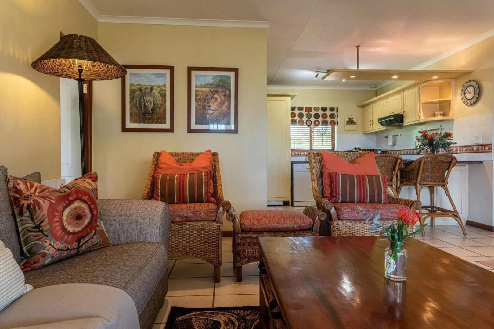 Oliver's Restaurant & Lodge