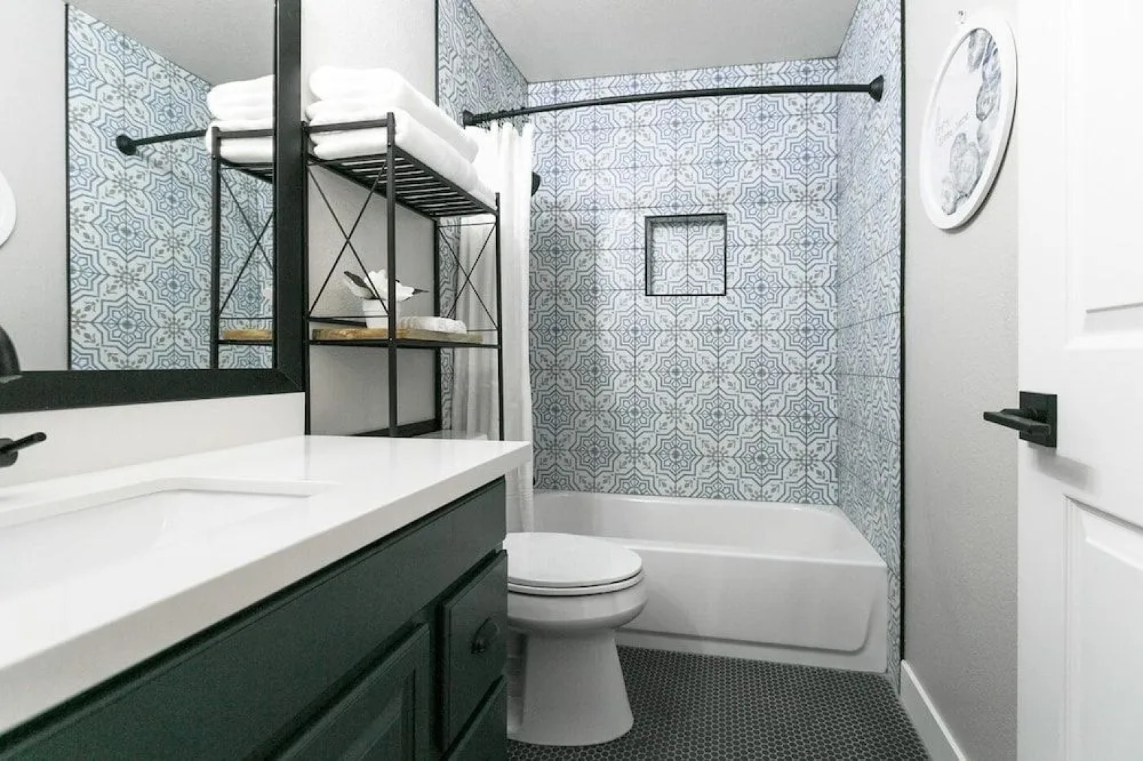 Gilbert Harwell 4 Bedroom Home by RedAwning