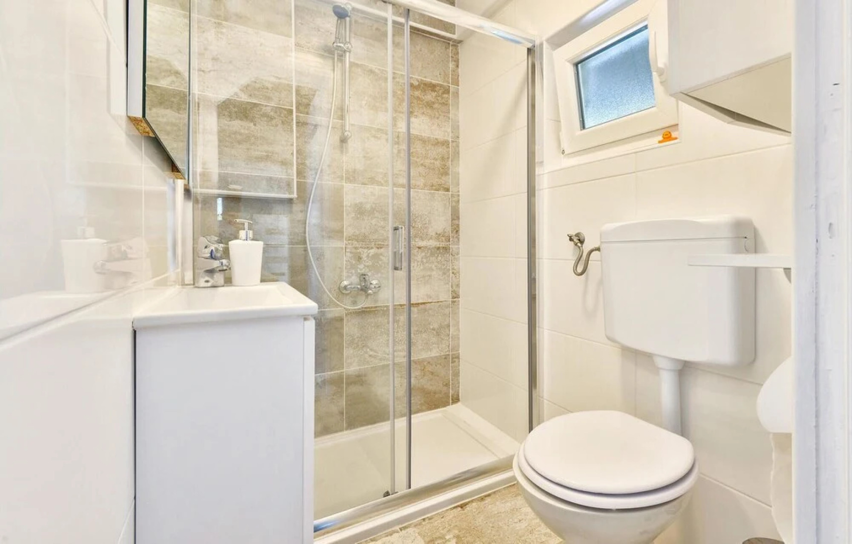 Nice Home in Donji Zvecaj With 3 Bedrooms, Wifi and Outdoor Swimming Pool