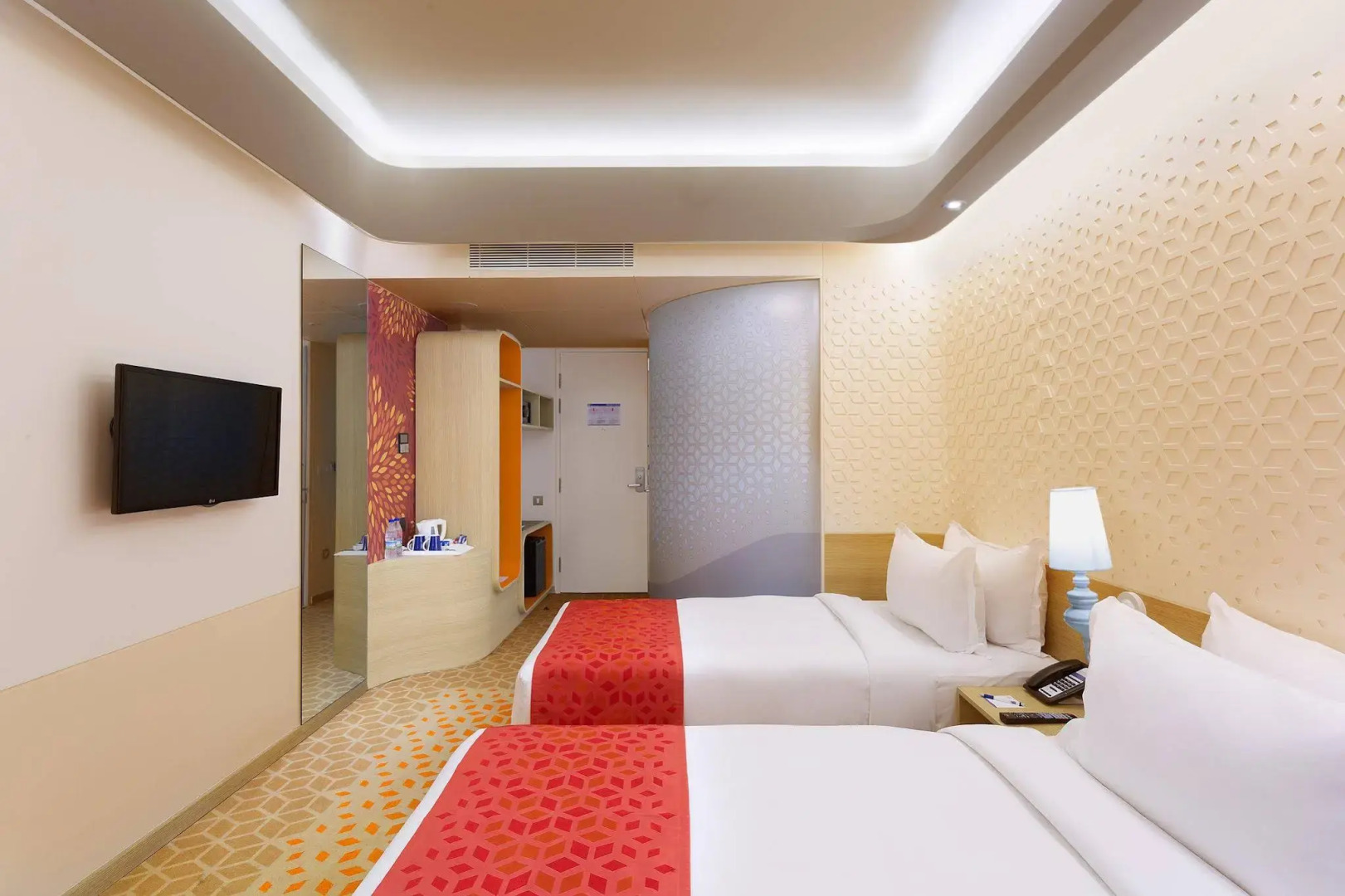 Holiday Inn Express Chennai Mahindra World City