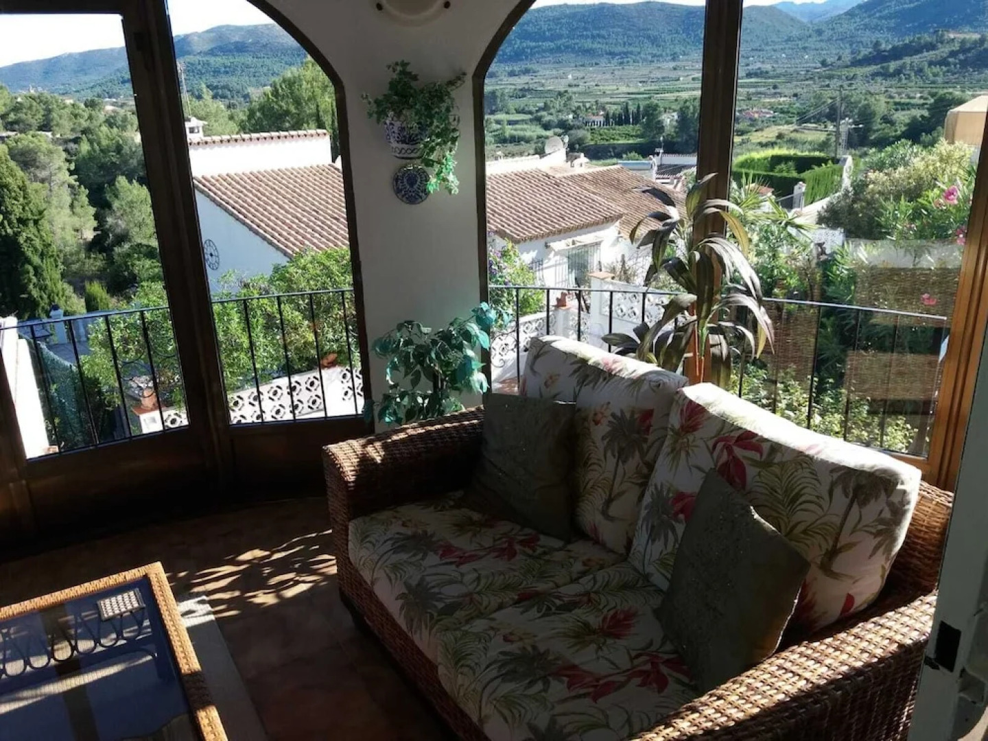 Spanish Villa in Stunning Location - Jalon Valley
