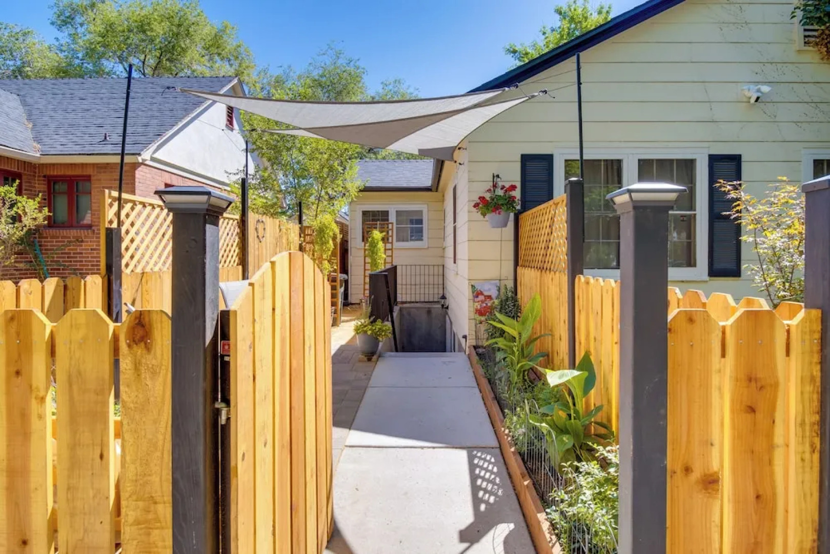 1 Mi to Riverwalk: Downtown Reno Studio w/ Patio!