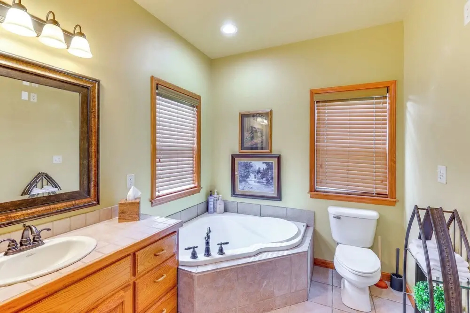 Riverfront Cabin on 2 Acres in Glenwood!