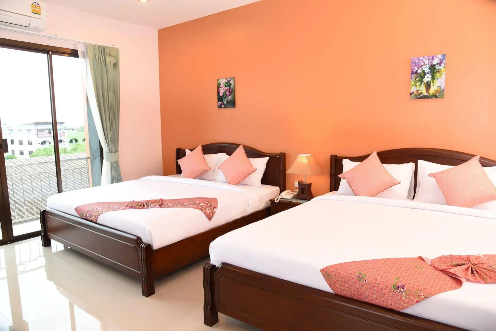 Sripet Hotel