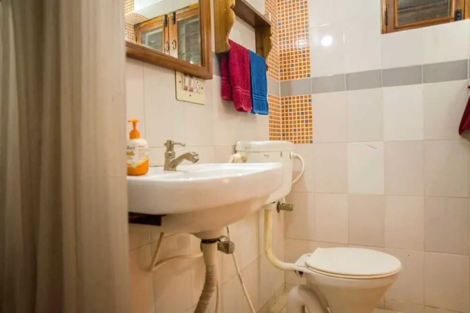 Inn Pondiville Forest Retreat