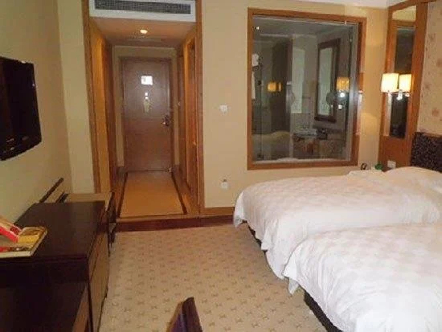 Nishi Haitai Hotel Luxury