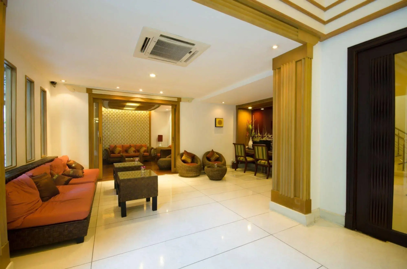 The StandardX Bangkok Phra Arthit