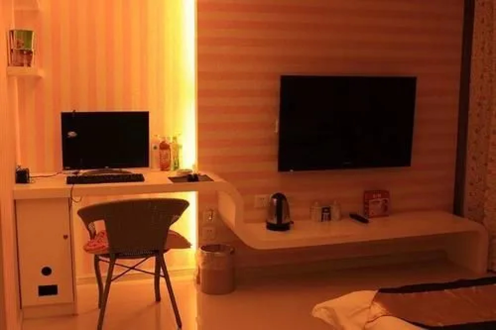 Yuxi Lucky 5 Million Fast Hotel