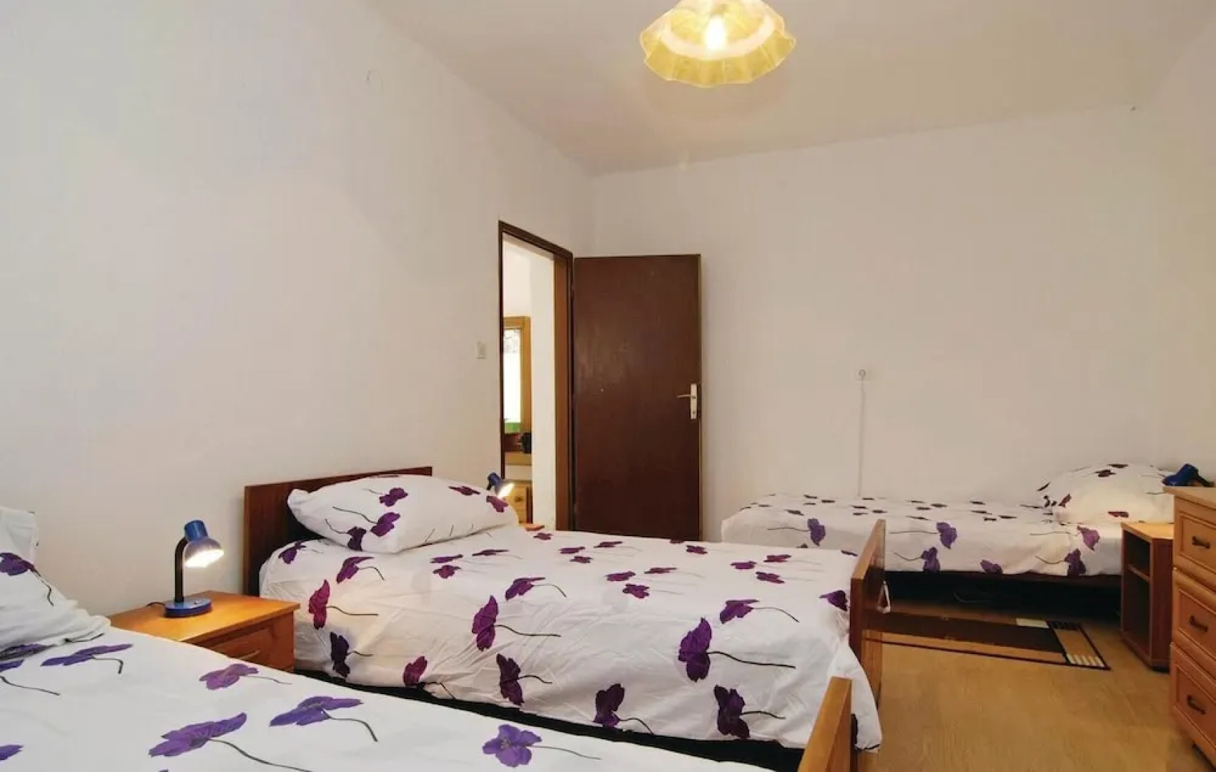 Amazing Apartment in Vrsi With 2 Bedrooms