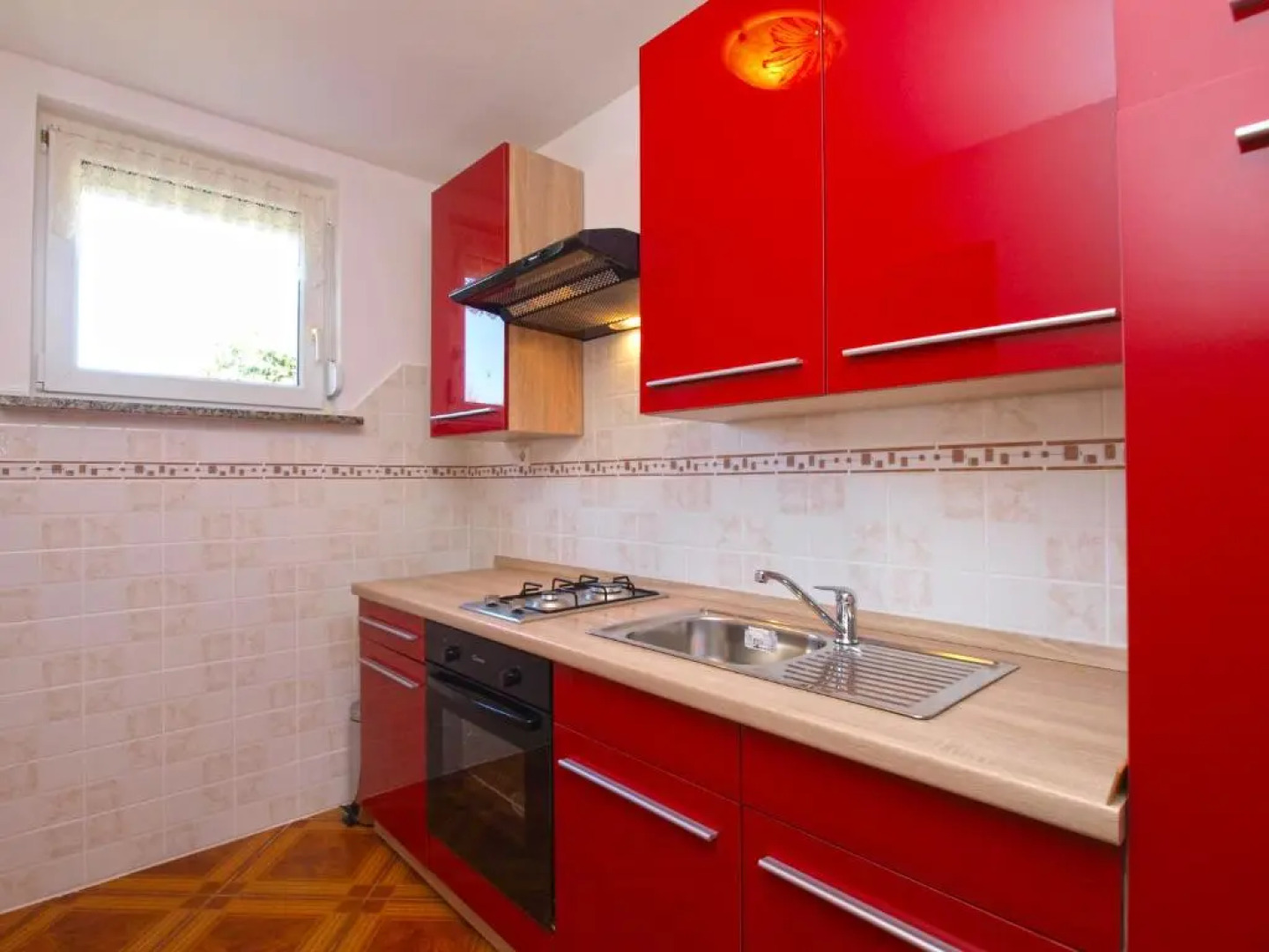 Apartment with pool 1038