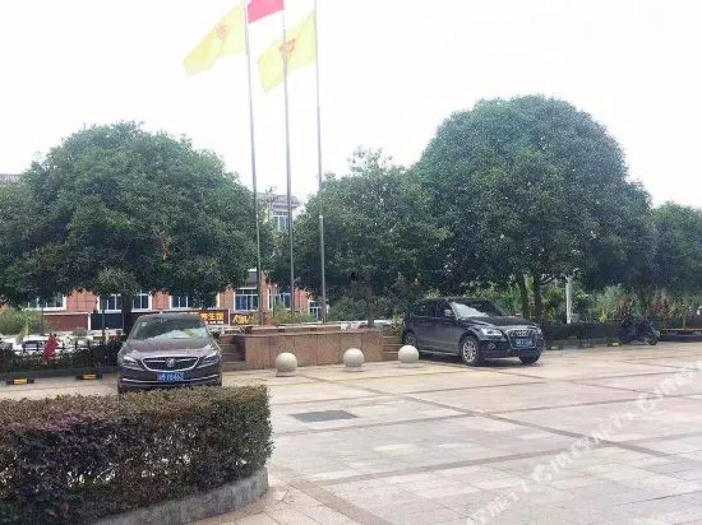 Lianhua Huating Business Hotel