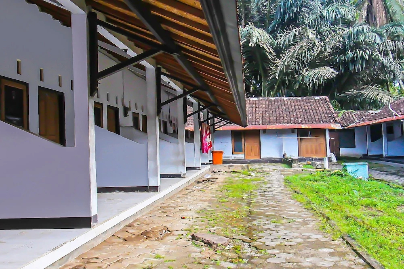 Hotel O Sukandi Homestay Near The Semeton Homestay