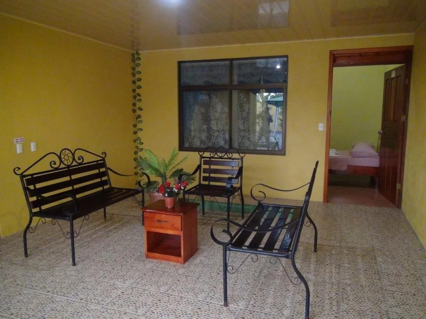 Hotel y Cabinas el Edï¿½n del Este