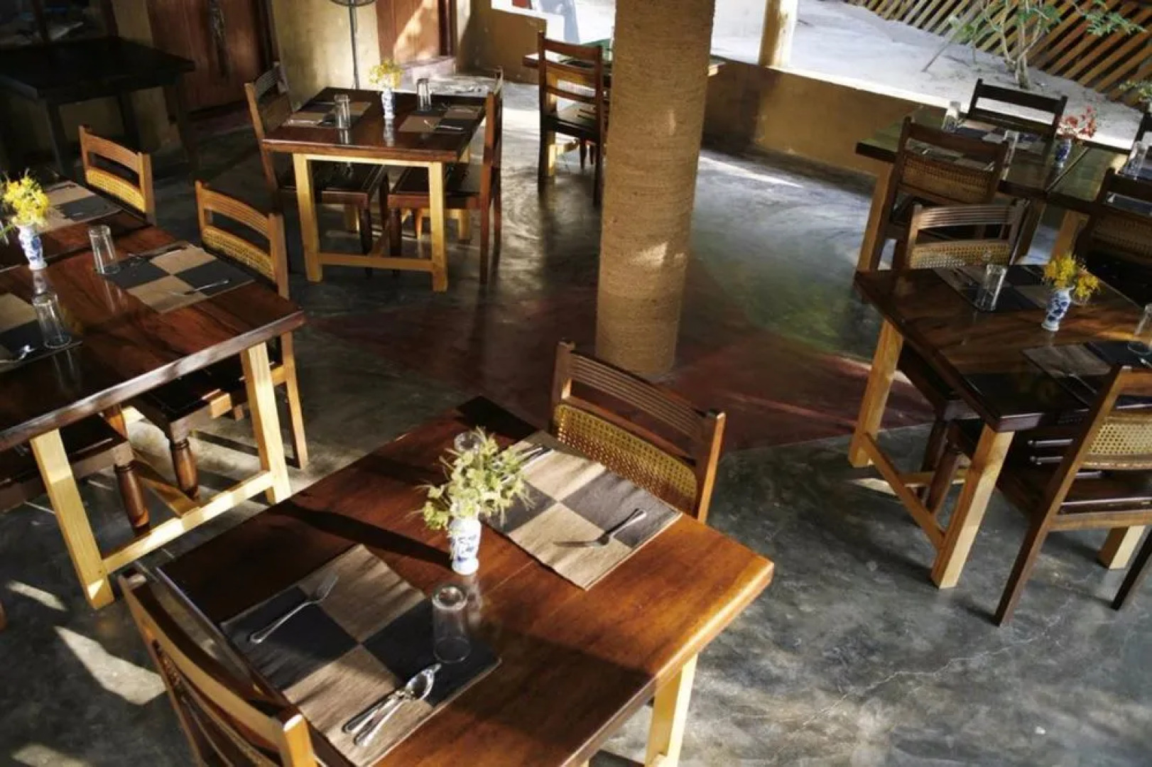 Arugamabay Surf Resort Hotel