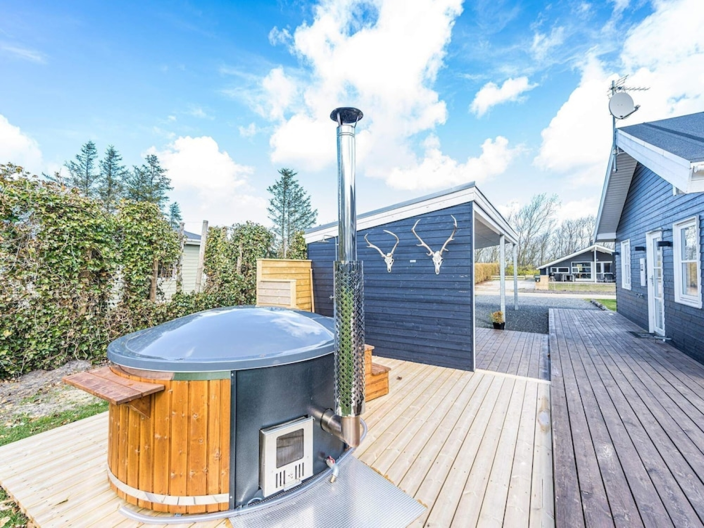 6 Person Holiday Home in Tarm