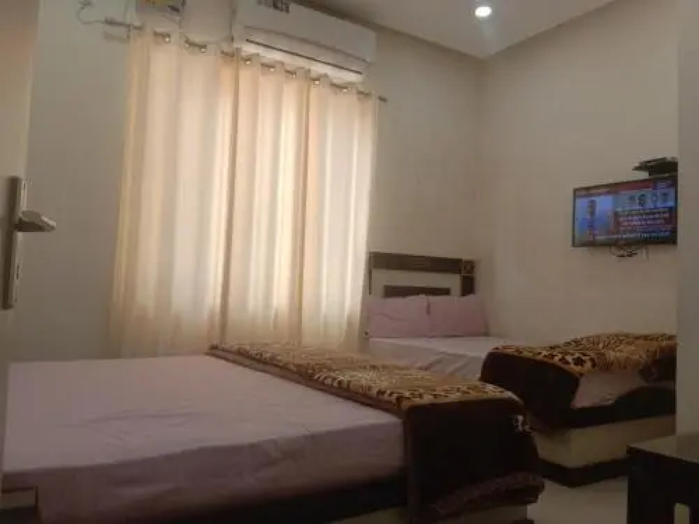 Oscar Banquet And Hotel