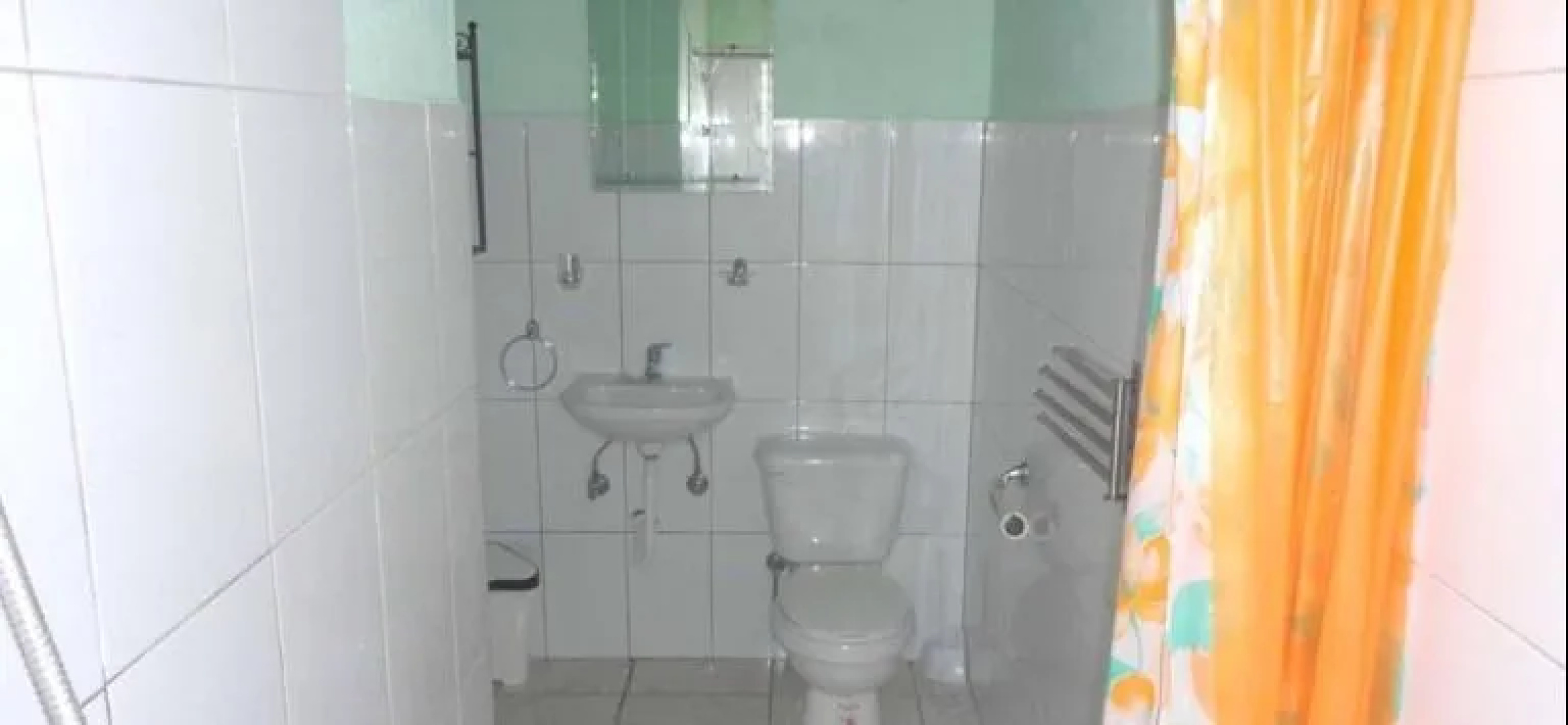 El Flamboyan Apartments