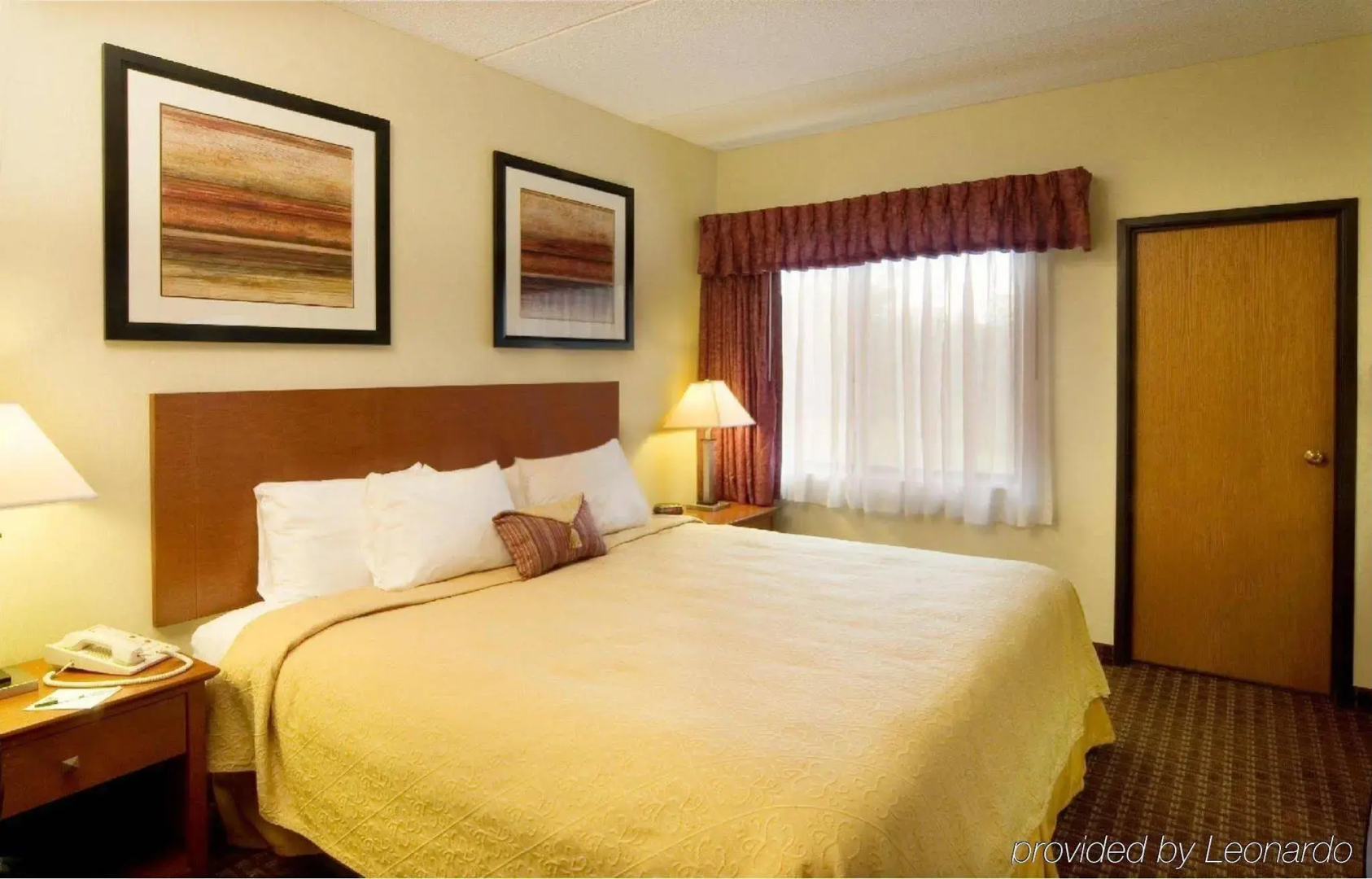 Quality Suites Lansing West