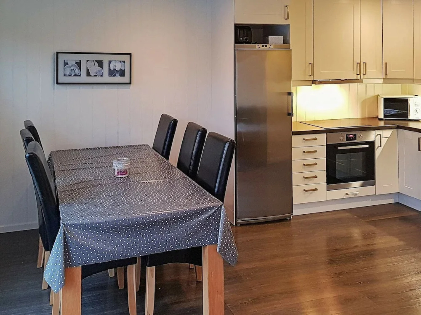 10 Person Holiday Home in Urangsvåg