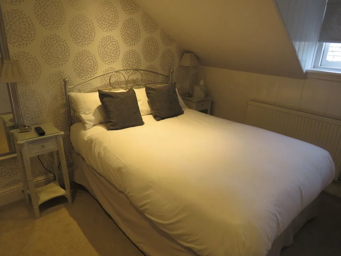 The Station Bar Grill and Rooms