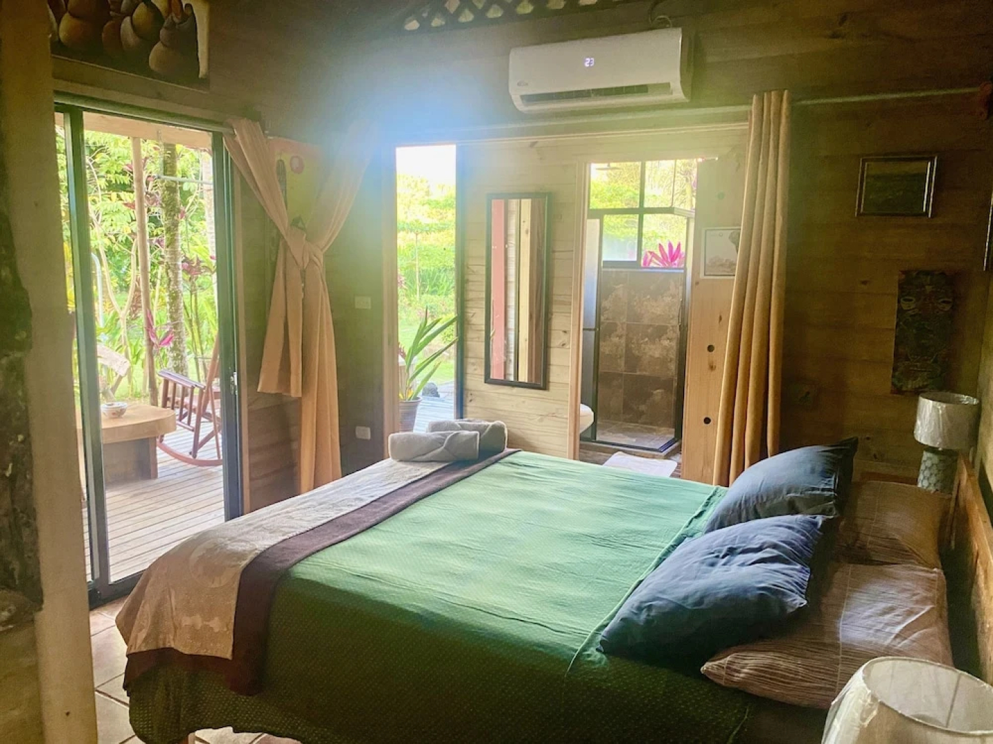 Uvita Oasis Retreat with Villa Cabins and Apartment