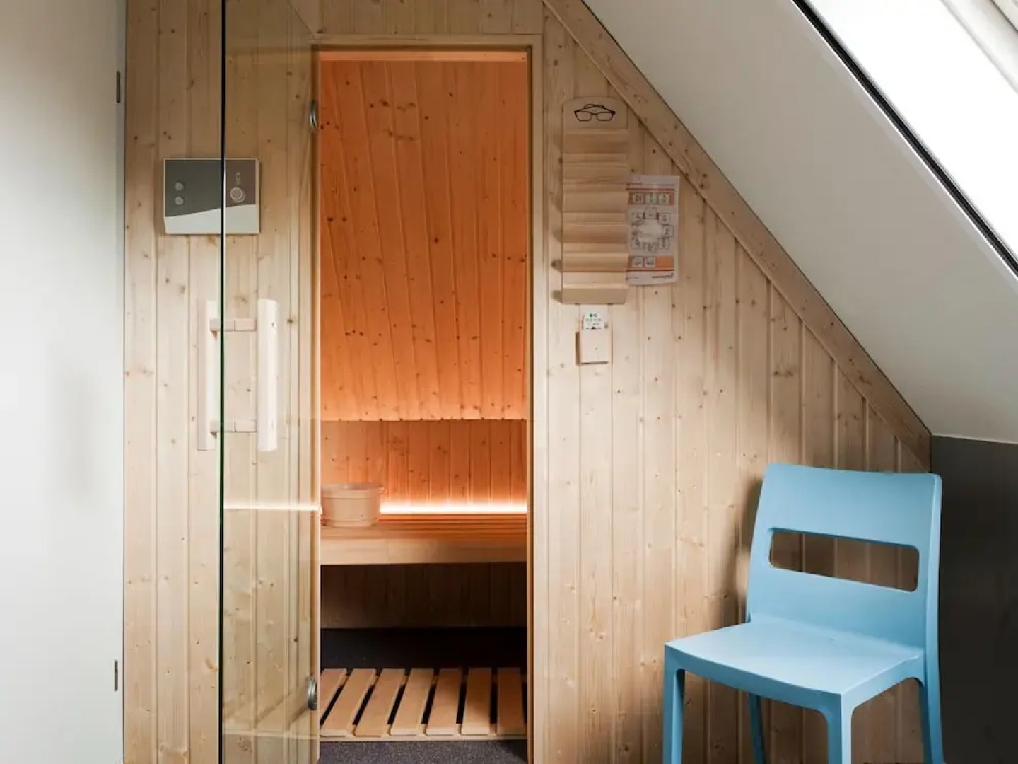 Bungalow in Friesland With Private Spa & Sloop