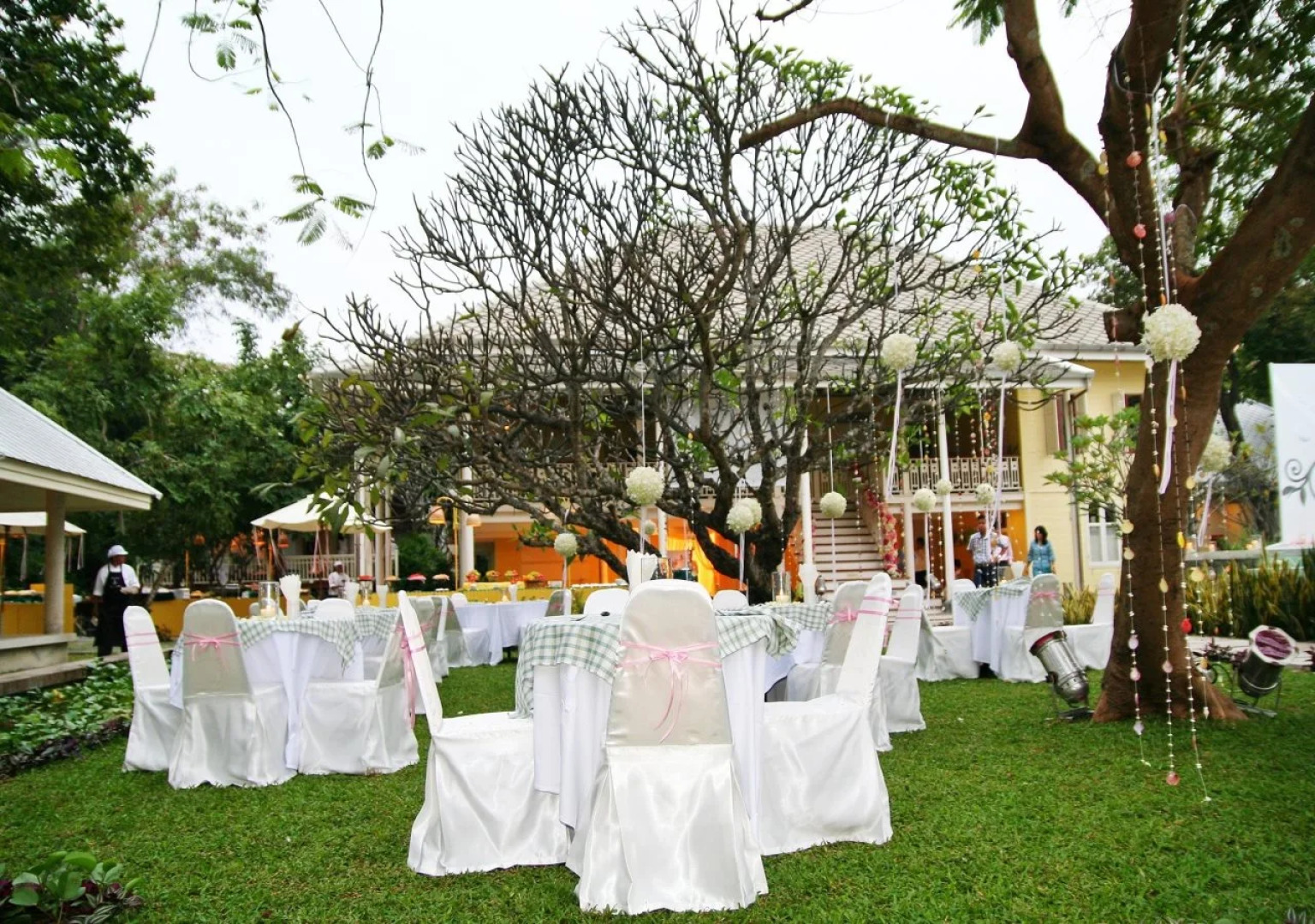 Baan Bayan Beachfront Hotel