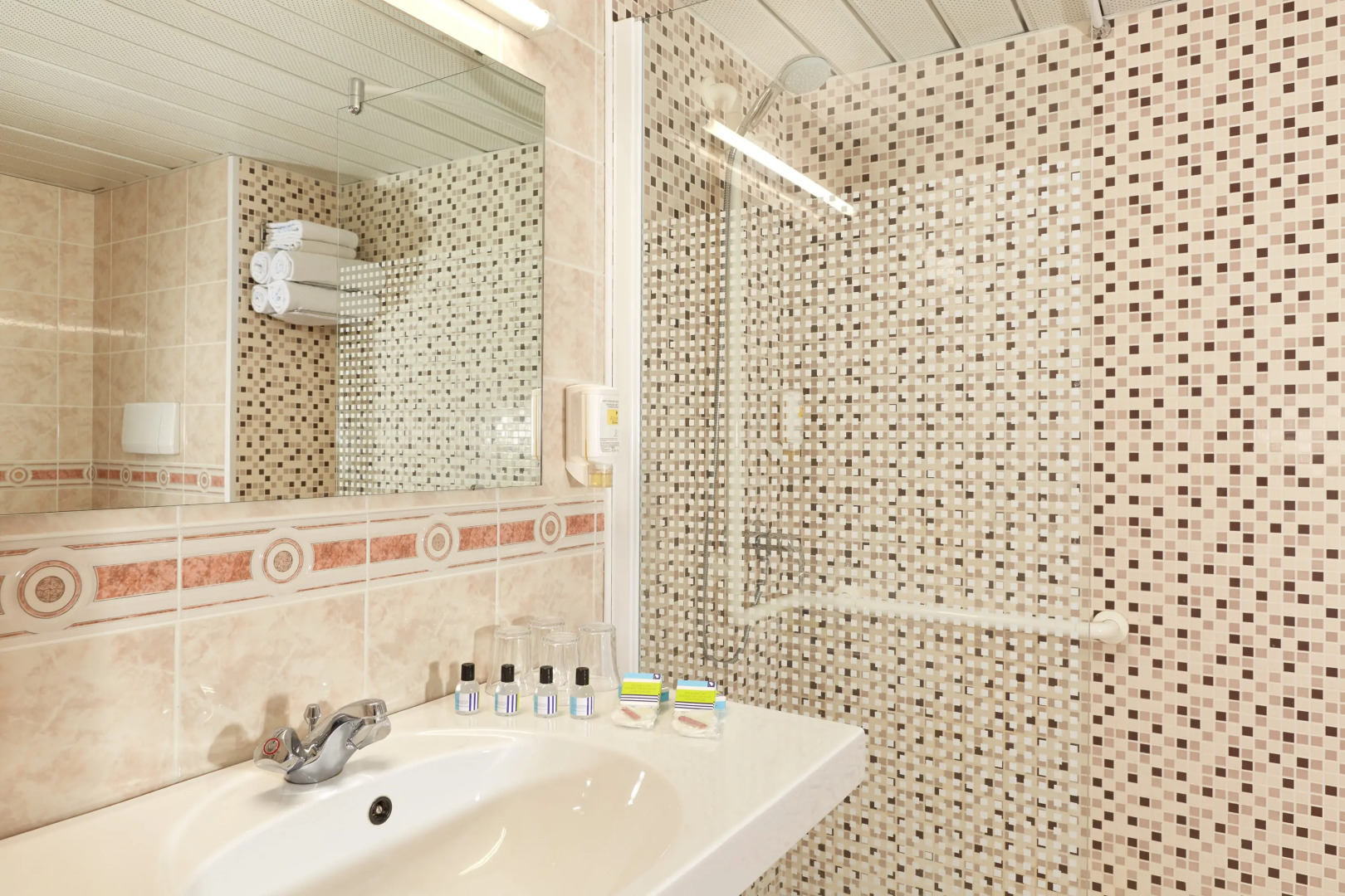 Hotel Roissy Lourdes