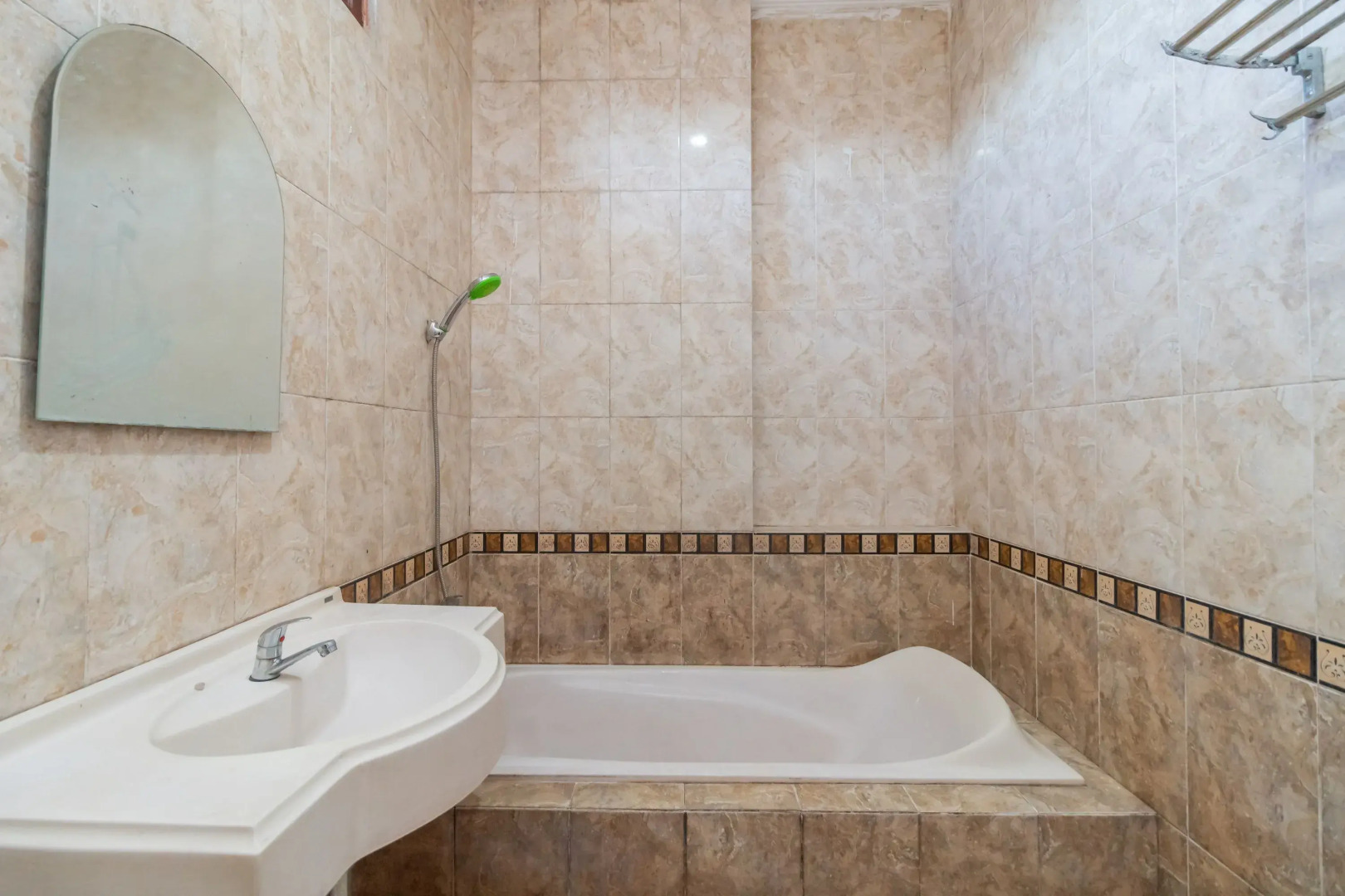 RedDoorz near Silangit International Airport