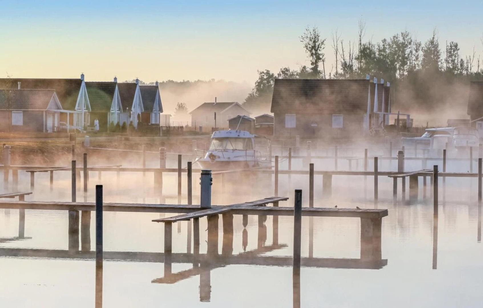 Stunning Home in Zerpenschleuse With 2 Bedrooms and Wifi