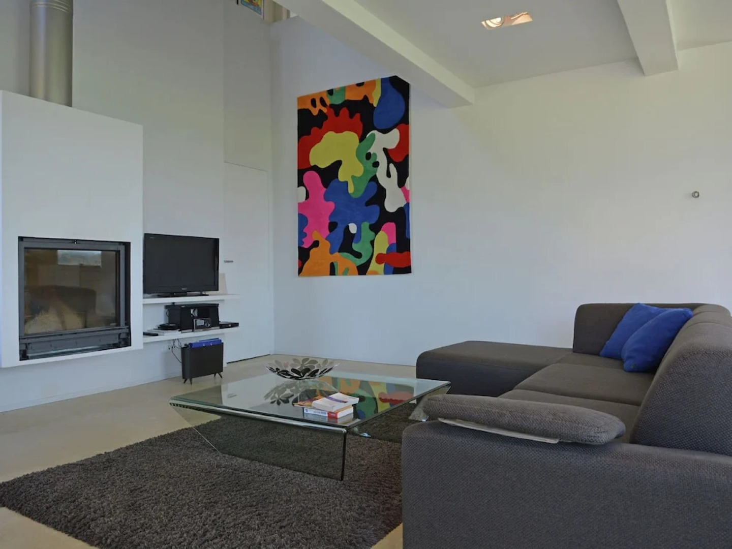 18th Century Farmhouse on a Domain of 1.2 ha With Vineyard, Private Swimming Pool, and Pool House