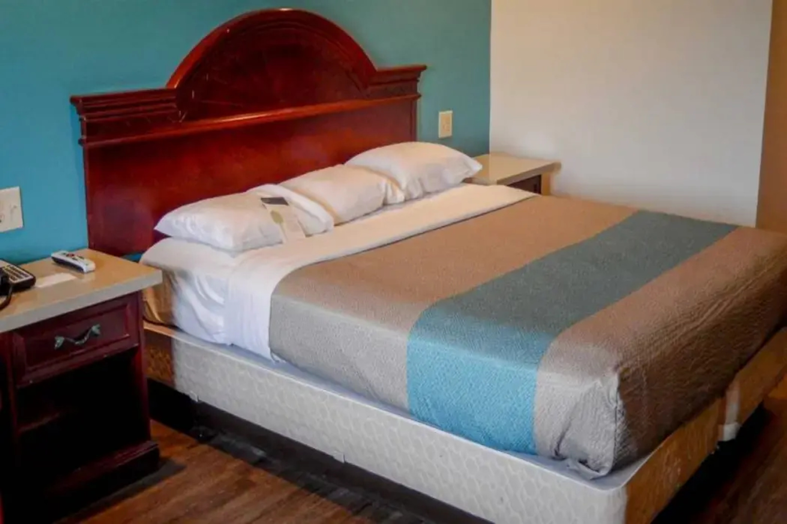 Motel 6 Azusa