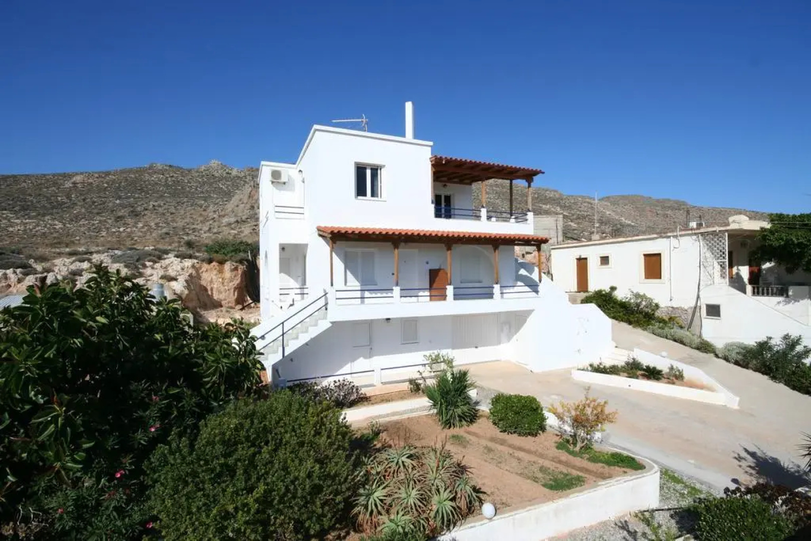 Anatoli Apartments