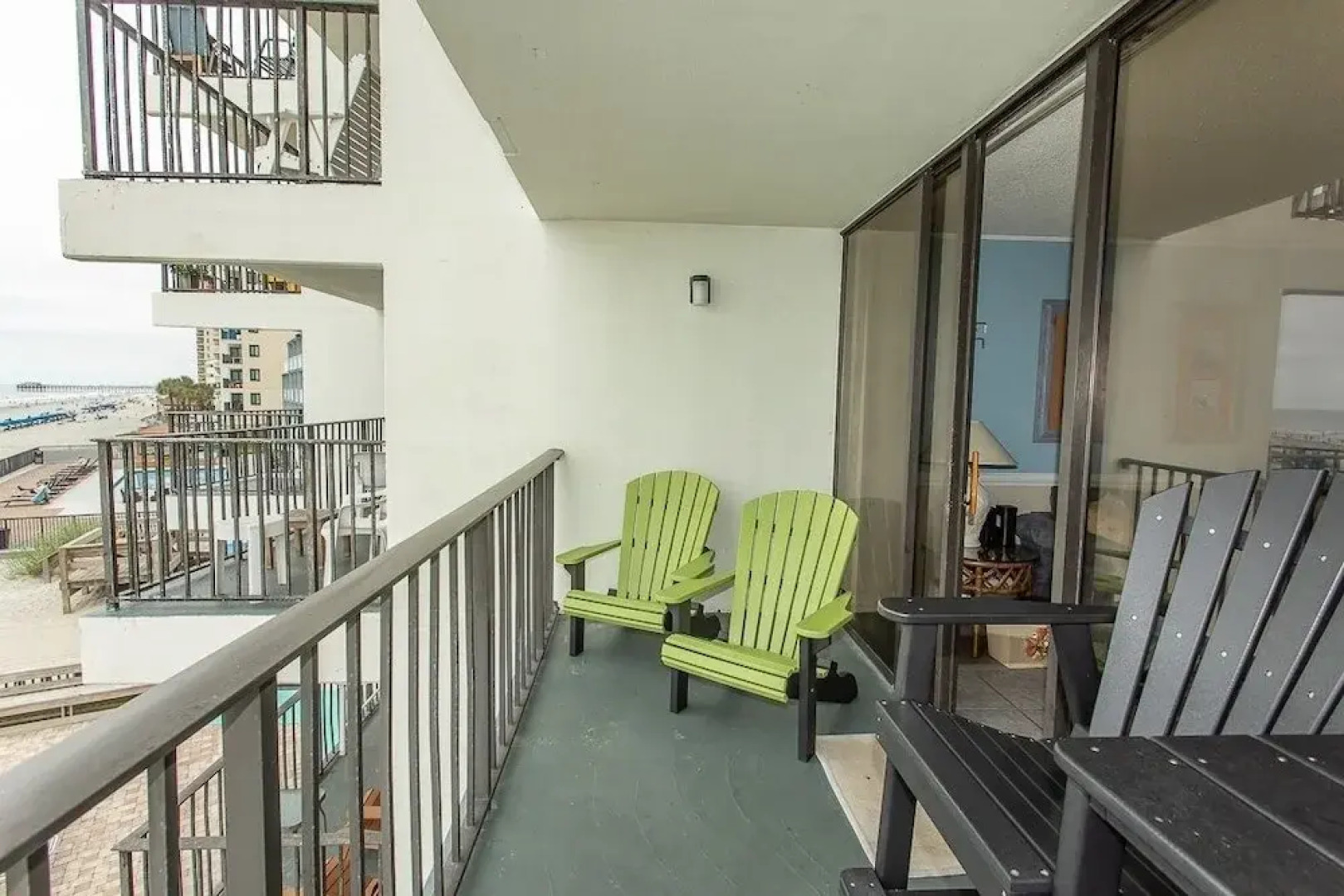 Royal Garden Resort 212 1 Bedroom Condo by Redawning