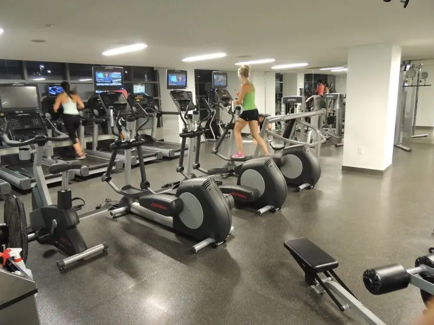 TVHR - Luxury Condos in Heart of Downtown