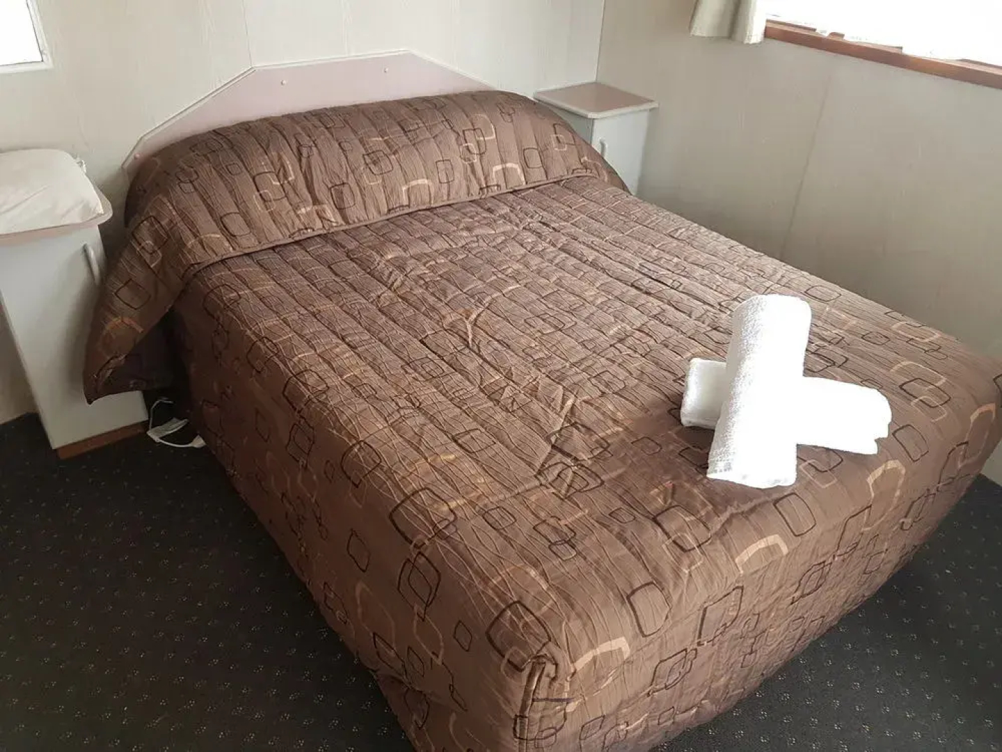 Lakes Caravilla Caravan Park