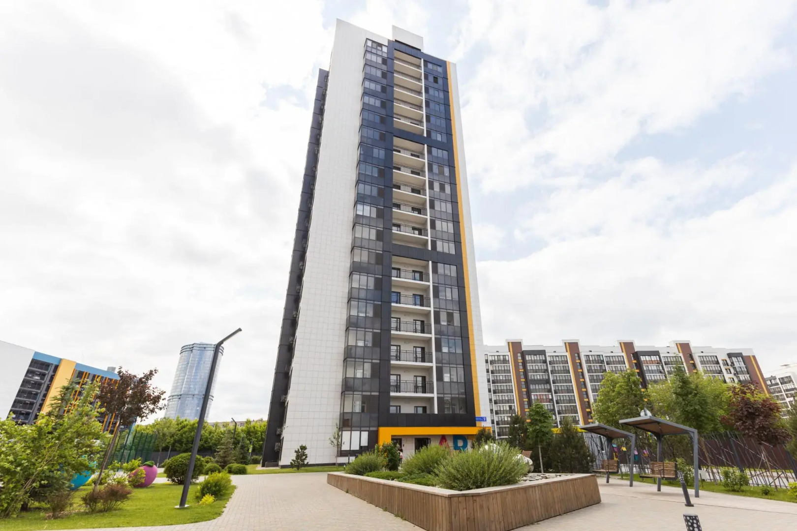 Апартаменты Комфорт на улице Разведчика Ахмерова 9